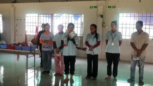 សកម្មភាពចែកកាដូលើកទឹកចិត្តដល់បុគ្គលិក